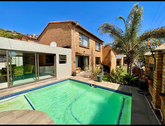 3 BEDROOM HOUSE FOR SALE IN NOORDHEUWEL